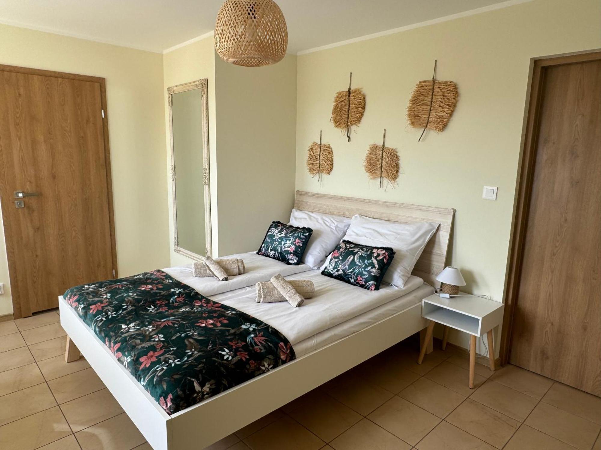 Hotel Wilczy Zaulek Mielno  Esterno foto